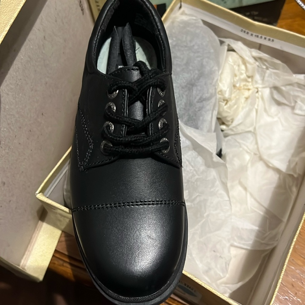 Boys Black Leather Shoes (13.5)